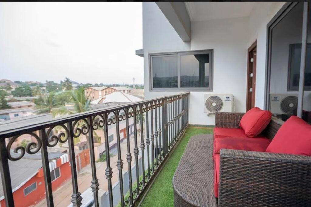 Cozy Penthouse ,Accra Ghana Owuraman Exterior photo